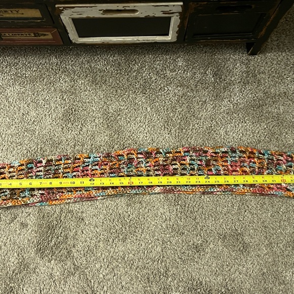 Handmade infinity scarf fall colors - Picture 5 of 6